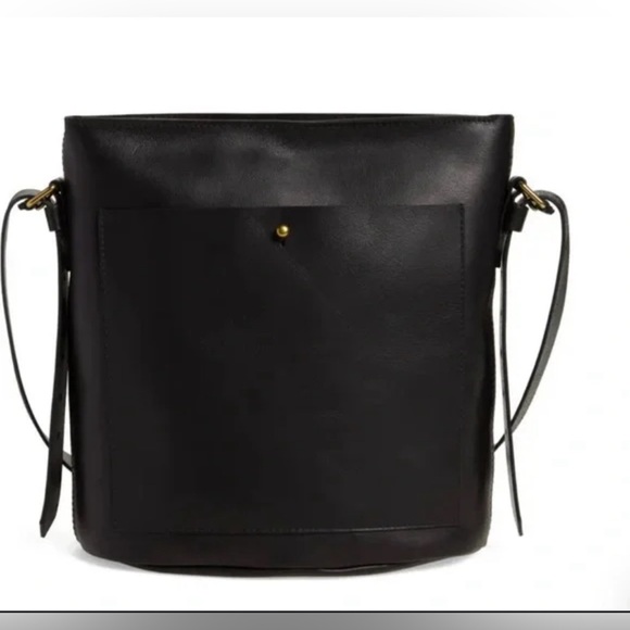 Madewell Handbags - New Madewell The Transport Bucket Bag